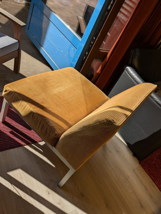 Image 1 of Poltrona in tessuto a coste giallo di design, anni '70