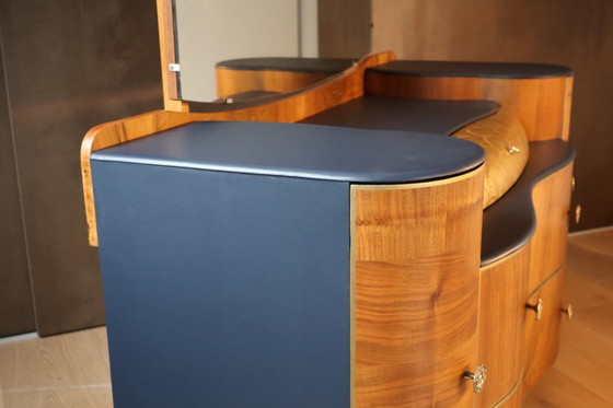 Image 1 of Tocador Art Déco restaurado de nogal con espejo