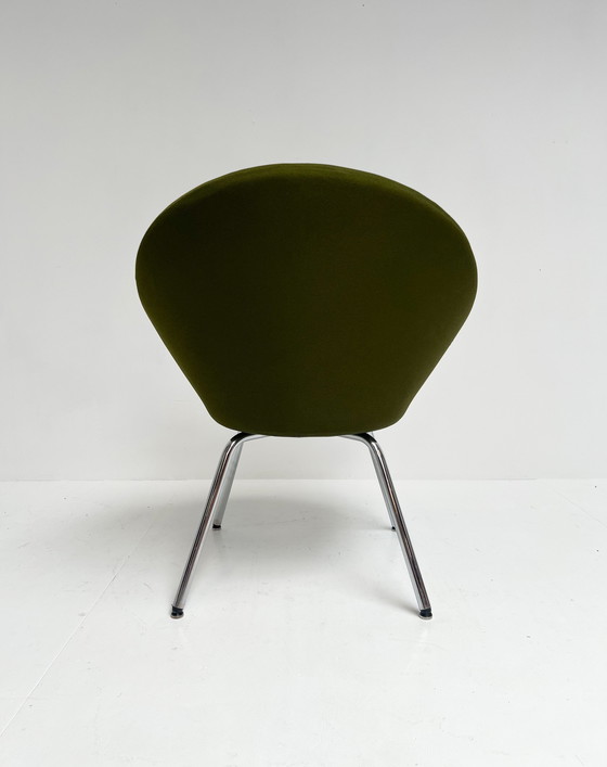 Image 1 of Conic chair by Allermuir, 2012