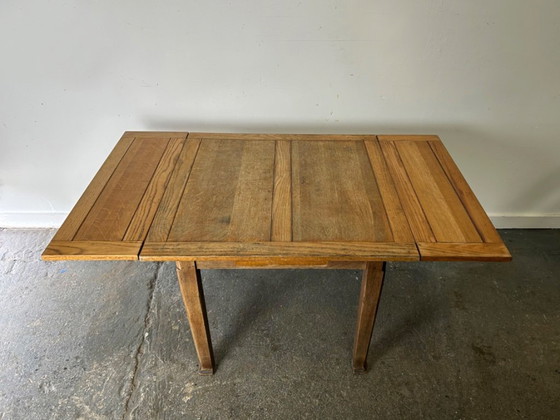 Image 1 of Uitschuifbare eettafel van massief eikenhout uit de jaren 1930 | Stijl: Arts & Crafts
