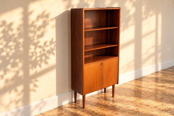 Vintage Wall cabinet | cabinet | 60s | Danish – Wood (photo 4 of 8)