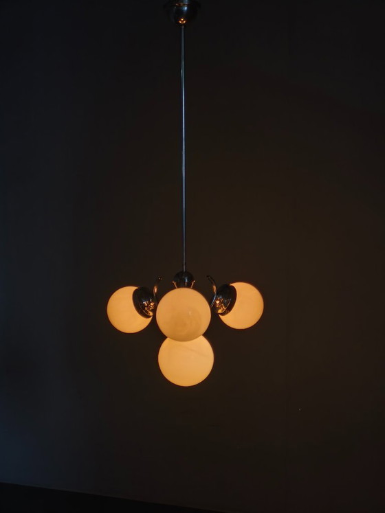 Image 1 of Lustre globe Bauhaus, Tchécoslovaquie, années 1930, suspension chromée