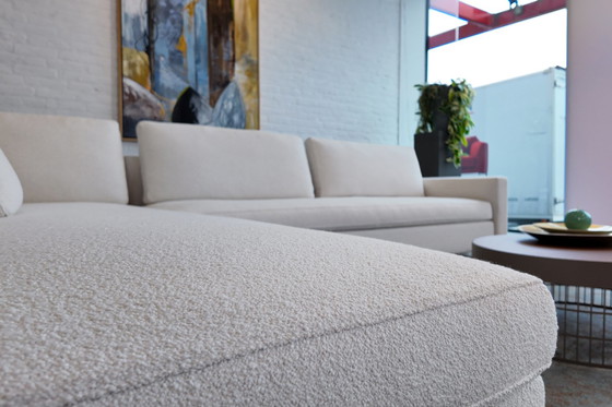 Image 1 of ropolitan