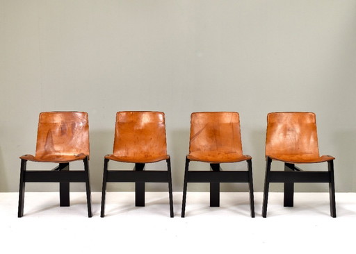 Set di 4 sedie da pranzo Angelo Mangiarotti per Skipper ‘Tre 3’ in cuoio color cognac, Italia – 1978