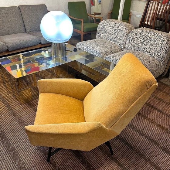 Fauteuil van Guy Besnard, 1960, Fluweel, Geel (foto 3 van 9)