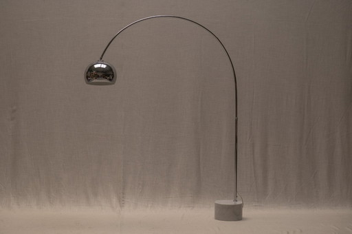 Lampadaire "Arc" de l'ère spatiale circa 1970