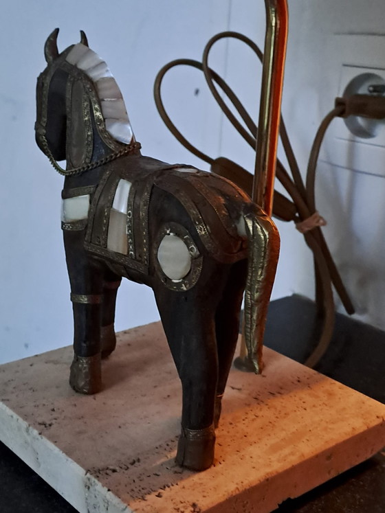 Unieke Vintage Indiase Marwari Paard Tafellamp – Handgesneden – Tafellampen, Other (photo 9 of 11)