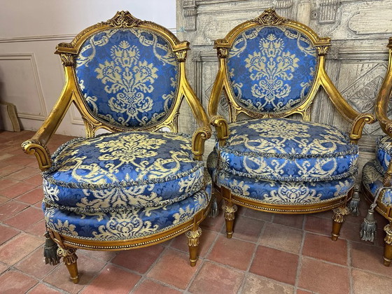 Image 1 of Salotto Luigi XV Rococò – Divano e poltrone dorate – Velluto blu – Oggetto da collezione