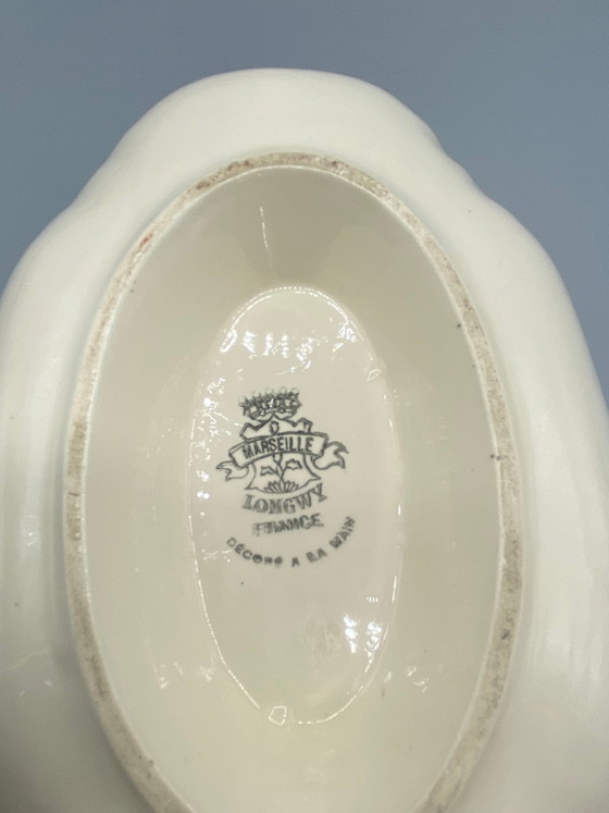 Salsiera Longwy in maiolica pregiata, decorazione marsigliese, tulipani marroni e verdi, corpo a coste, (photo 4 of 6)