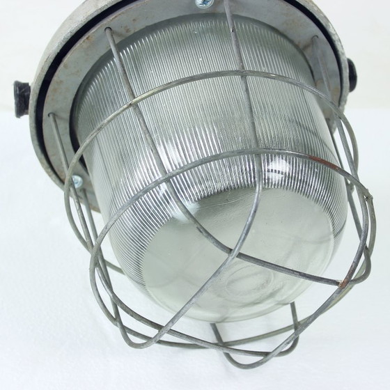 Image 1 of Industriële fabrieksplafondlamp, Tsjecho-Slowakije 1950