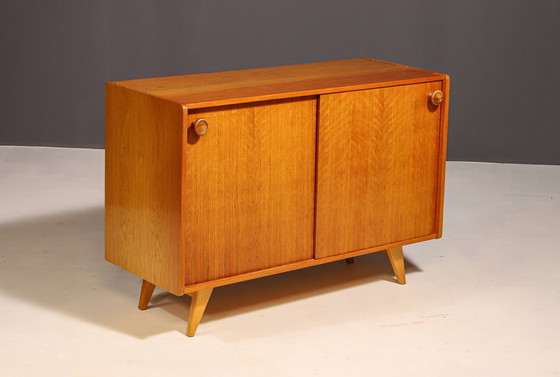 Image 1 of Cabinet du milieu du siècle U452 par Jiří Jiroutek pour Interiér Praha, Tchécoslovaquie, 1960's