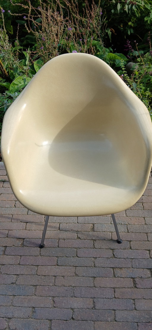 4x Herman Miller Vitra Eames Fiberglas Stühle