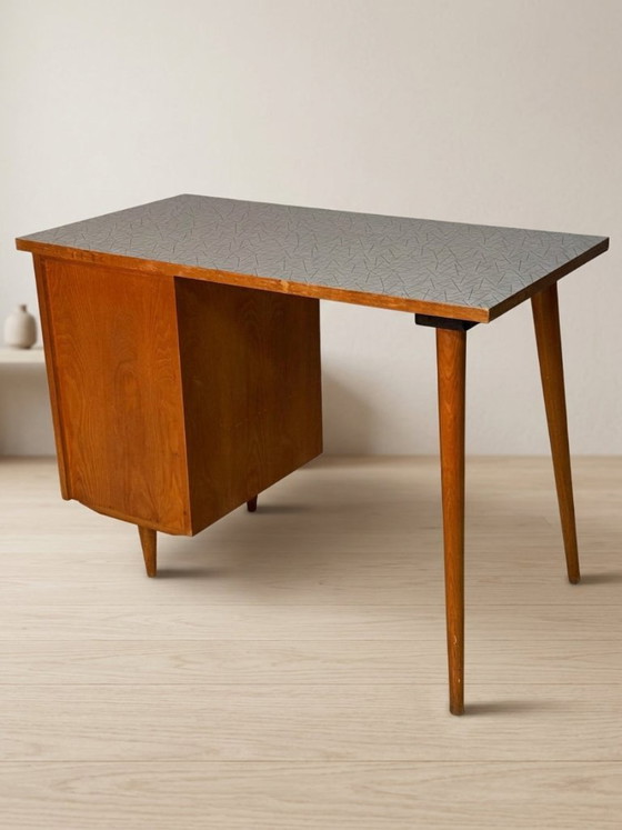 Bureau à quatre tiroirs en bois, milieu du XXe siècle, 109 × 56 × 79 cm – Bureaux, Wood (photo 3 of 9)
