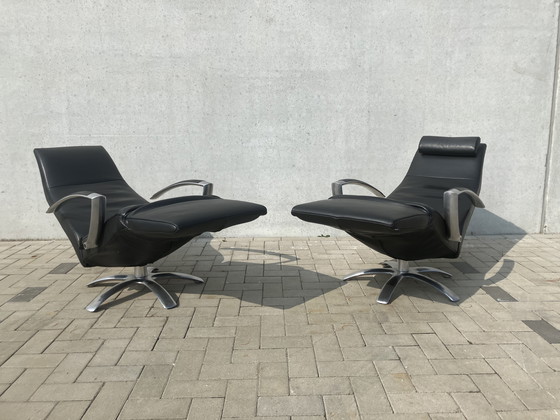 Image 1 of 2x black Jori Brainbuilder recliner Top condition!!! Medi Mono-move incl 1x elliptical pillow