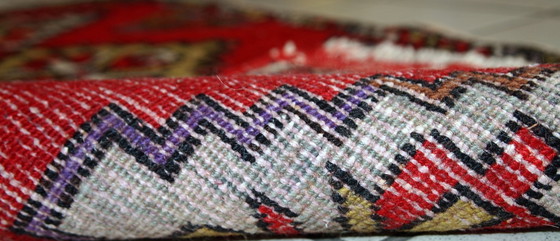 Image 1 of Handmade vintage Turkish Yastik rug 1.6' x 3.5' (48cm x 107cm) 1950s - 1C496