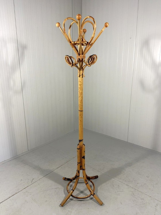 Image 1 of Freistehender Rattan-Garderobenständer aus den 1960er Jahren