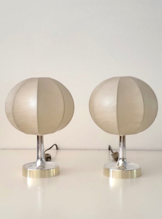 Set of 2 Gold Lace Cocoon Table Lamps – goldkant, Plastic (photo 4 of 11)