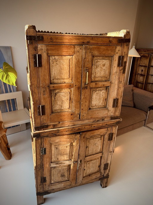 Mobiletto indiano in teak antico