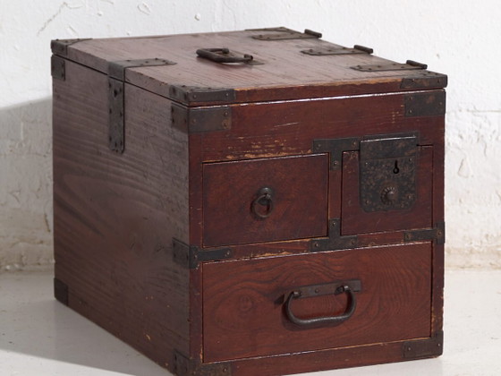 Small antique Japanese kodansu - Meiji / Taishō period (c. ) #35 – Storage cabinet, Metal (photo 2 of 40)