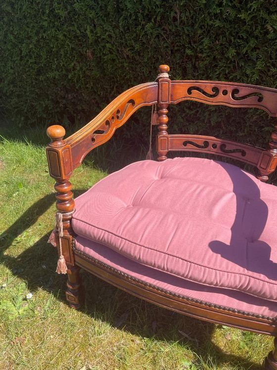 Image 1 of Fauteuil Giorgetti vintage sculpté à la main