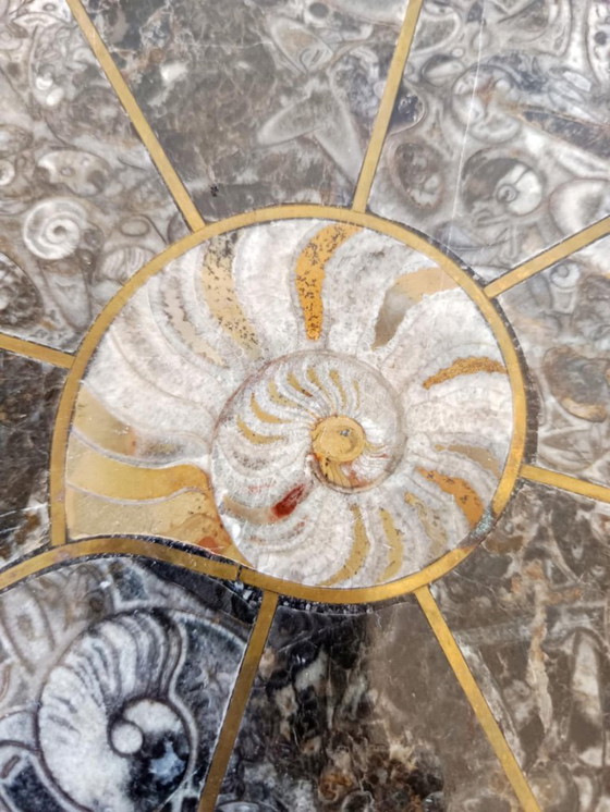 Image 1 of Dessous de plat en pierre et ammonite fossilisée 