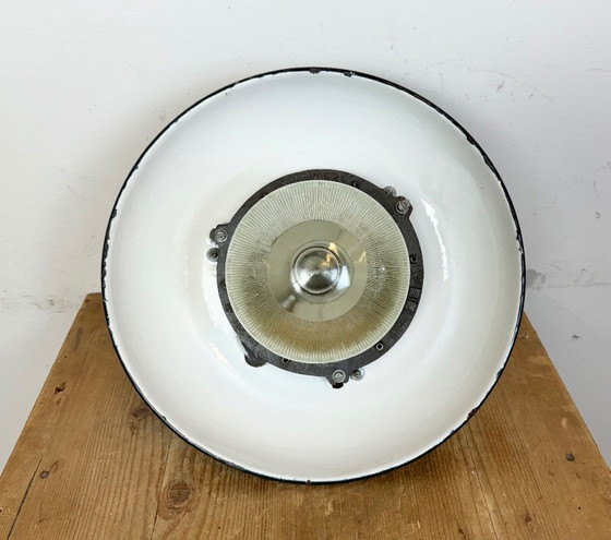 Image 1 of Lampada a sospensione in ghisa smaltata verde industriale, anni '60