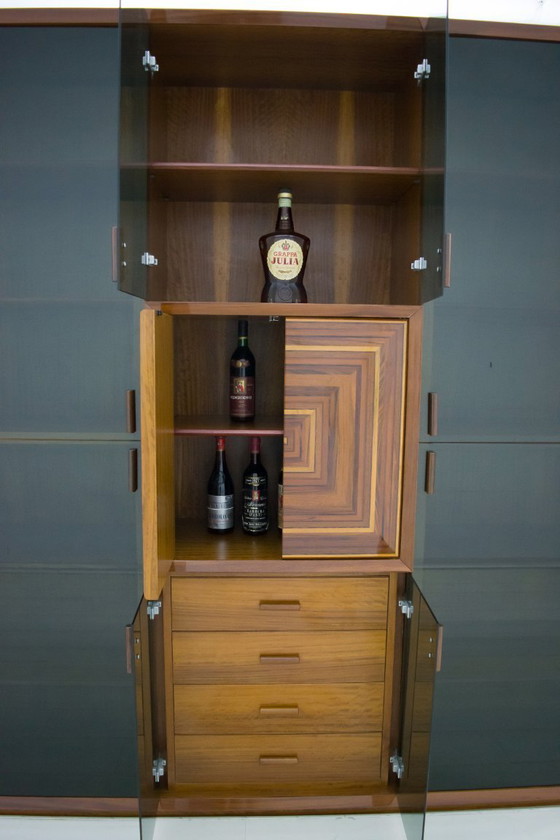 Image 1 of Raro mueble bar italiano con incrustaciones "Paganini" firmado por Luciano Frigerio, años 1975