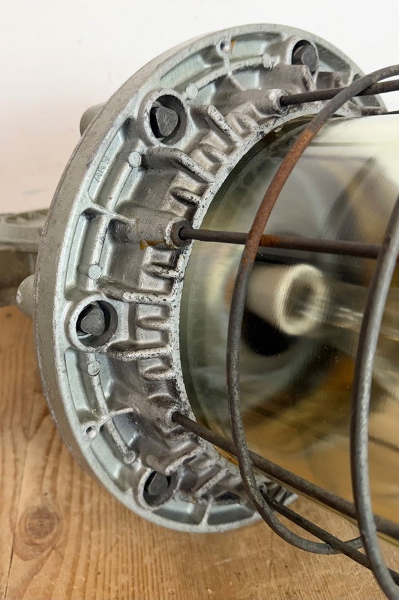 Image 1 of Grande lampada a sospensione industriale in alluminio pressofuso di Zaos, anni '70