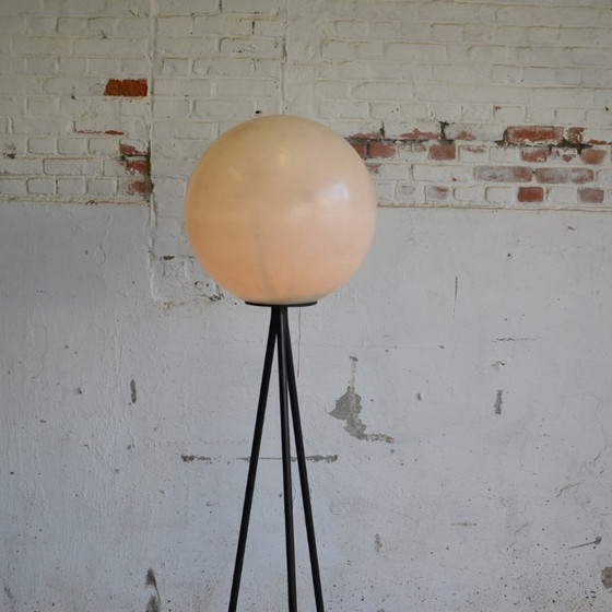 Image 1 of 1x tripod floor light