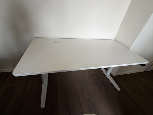 Zit-sta Vitra Bureau Tyde2, entworfen von Ronan & Erwan Bouroullec