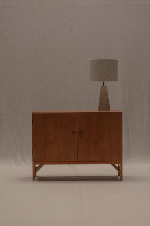 Geschirrschrank Modell Nr. 232 von Borge Mogensen