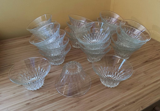 27 copas de champán Duralex vintage de 10 cl con punta de diamante
