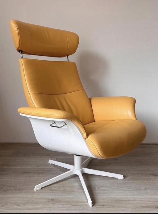 Conform Time Out Lounge Chair — Geel leer