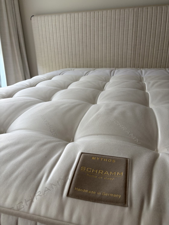 Image 1 of Massima qualità: letto Molteni&C Ovidio con materasso Schramm Mythos.