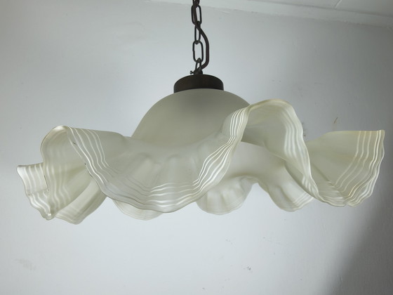 Image 1 of Lampada a sospensione francese vintage in vetro opalino satinato – stile Art Déco – Ø 42 cm