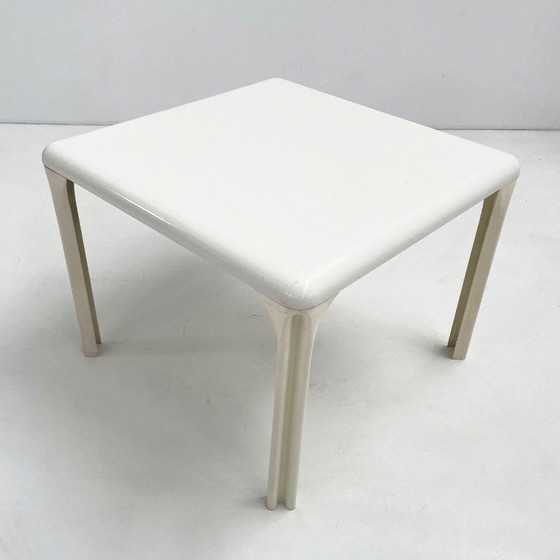 White Stadio Dining Table by Vico Magistretti for Artemide, 1970s – Plastic (photo 3 of 9)