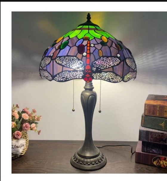 Image 1 of Beautiful Tiffany-style table lamp 60x40