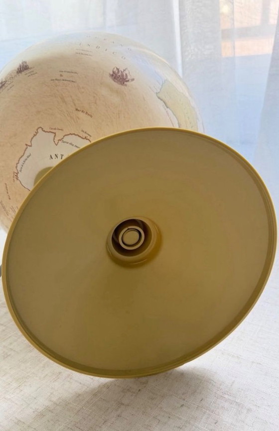 Image 1 of Gürbüz globe lamp