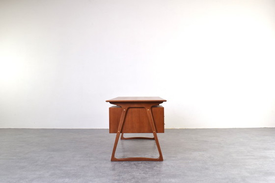 Image 1 of Mid-Century Deens Teak Executive Bureau van Svend Åge Madsen voor H.P. Hansen, jaren zestig.
