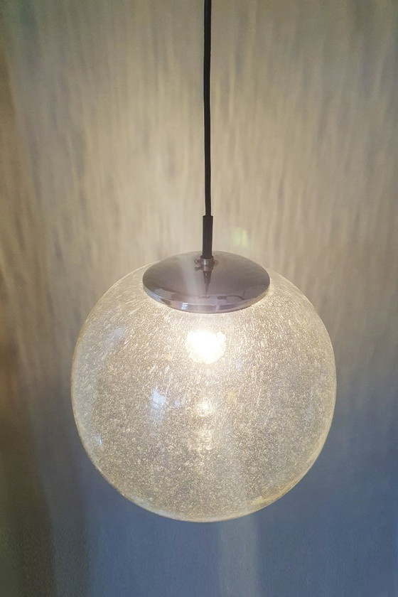 Image 1 of Grande lampada a sospensione/lampada a globo vintage con bolle d'aria chiuse (30 cm).