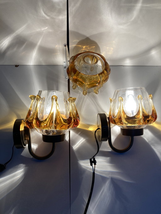 Pair of Murano glass wall sconces, vintage Italian craftsmanship, 1970s