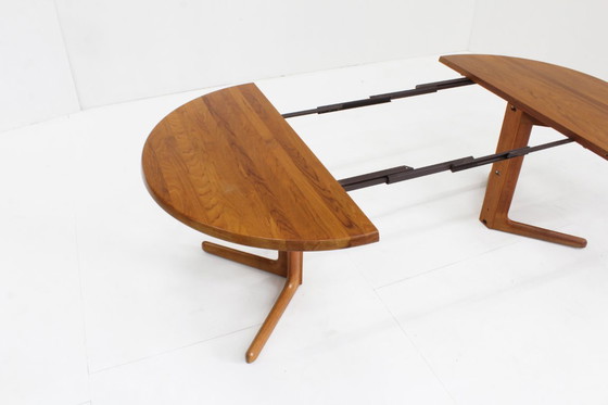 Image 1 of Table de salle à manger ronde extensible vintage danoise en bois de teck, années 1960