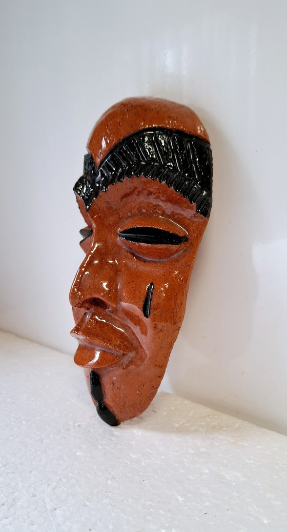 Image 1 of Masque africain en céramique