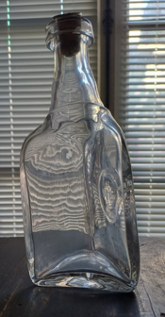Caraffa/bottiglia vintage in vetro Boda di Erik Höglund con decorazione frontale in vetro soffiato in stile (photo 8 of 9)