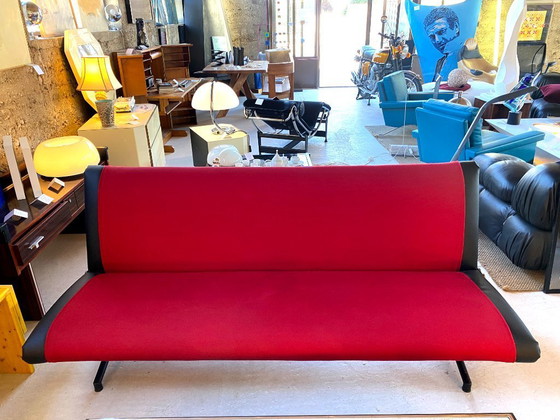 Image 1 of Osvaldo Borsani D70 Tecno bank, editie 1960, gelimiteerde oplage