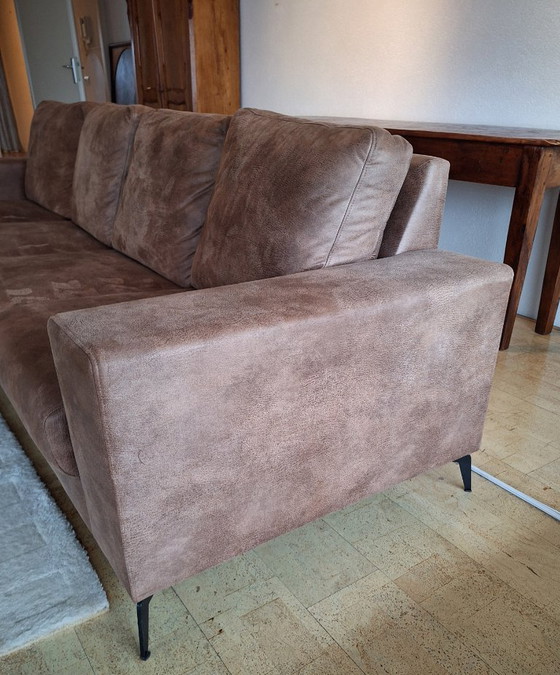 Image 1 of Wunderschönes großes 4-Sitzer-Sofa in Braun/Cognac