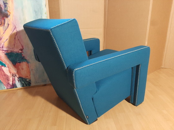 Image 1 of Cassina Utrecht 637, nueva, nunca usada, en tela de lana azul petróleo (serie 13L), costuras de caballo