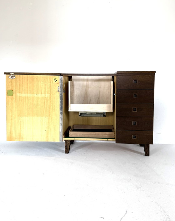 Image 1 of Meuble bar vintage en chêne des années 70