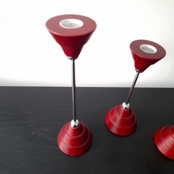 Ensemble de chandeliers vintage Memphis Milano rouge bordeaux/chrome – Bougeoirs et chandeliers, Wood (photo 7 of 7)