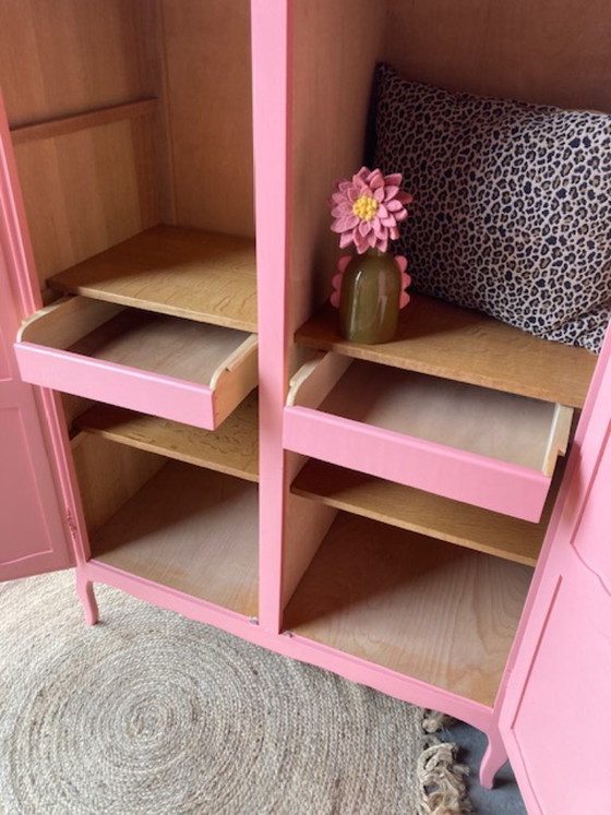 Armadio e guardaroba vintage e antico per ragazze, completamente rimodernati. – Wood (photo 14 of 16)